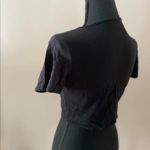 Black tie front crop top - Picture 3 of 3